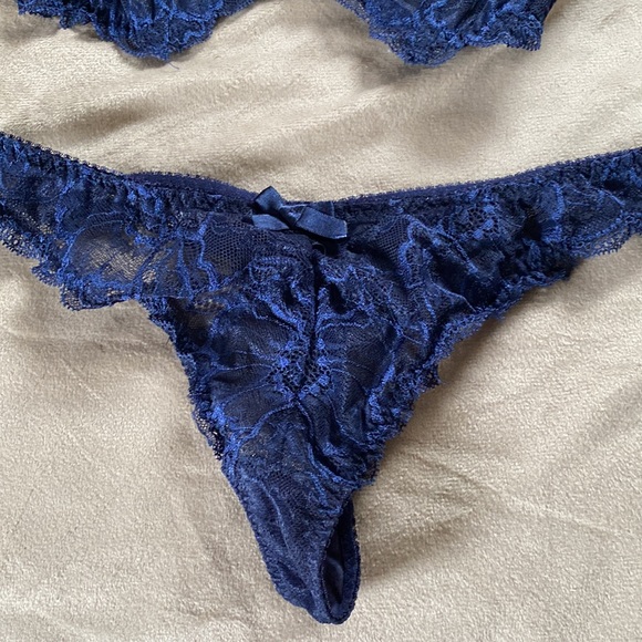 L’Agent by Agent Provocateur Bra Set - Picture 3 of 6